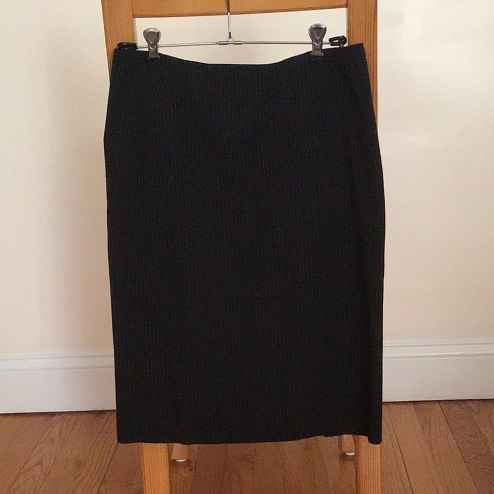 Pin stripped skirt